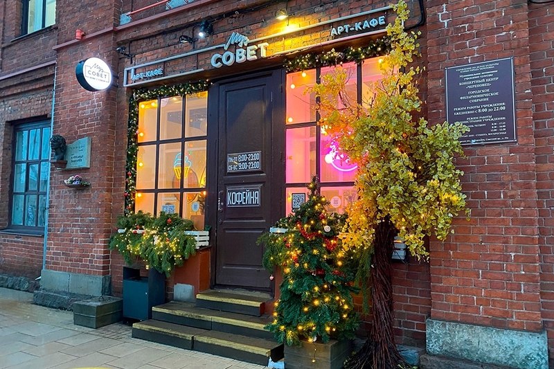 В Череповце больше ста магазинов и кафе украсили к Новому году Предприятия стали участниками городского конкурса Укрась город 11 декабря комиссия осмотрела витрины фасады зданий торговые помещения cherinfo ru news 143859 v cerepovce bolse sta magazinov i kafe ukrasili k novomu godu