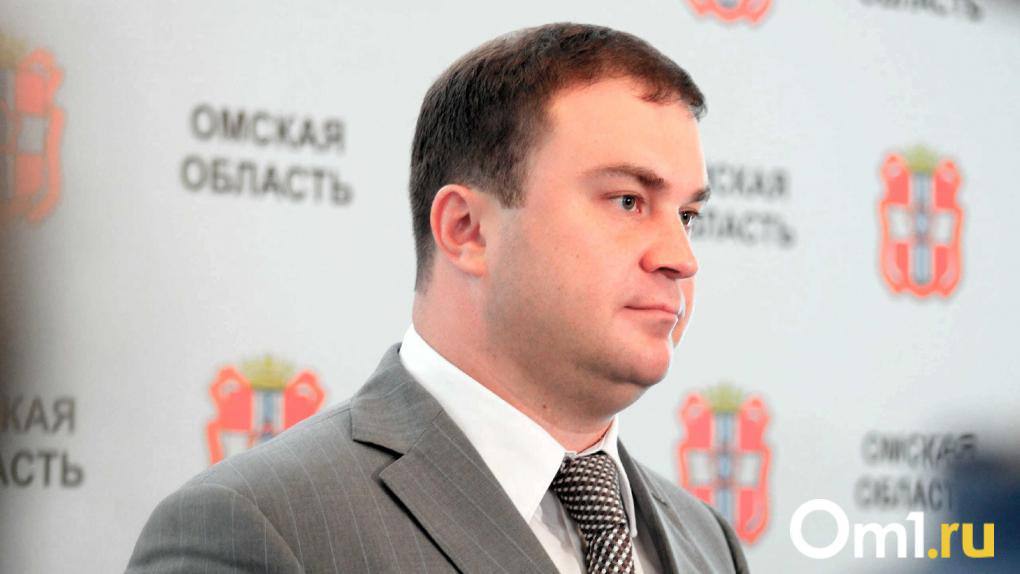 Виталий Хоценко выделили 1 5 млрд рублей на доплаты педагогам и стимулирование студентов Муниципалитетам региона распределили 1 5 млрд рублей Эти средства предназначены для выплат работникам сферы дополнительного образования и сотрудникам муниципальных центров обеспечивающих финансово хозяйственную деятельность Дополнительно 21 7 млн рублей направят на материальное стимулирование студентов вузов заключивших договор о целевом обучении Как сообщил Виталий Хоценко эта мера уже показала свою эффективность Количество абитуриентов поступивших на целевые места педагогического профиля выросло на 15 по сравнению с 2024 годом Как вы считаете какие ещё меры можно предпринять для привлечения кадров в образование Делитесь мнением в комментариях   Om1 Омск в MAX