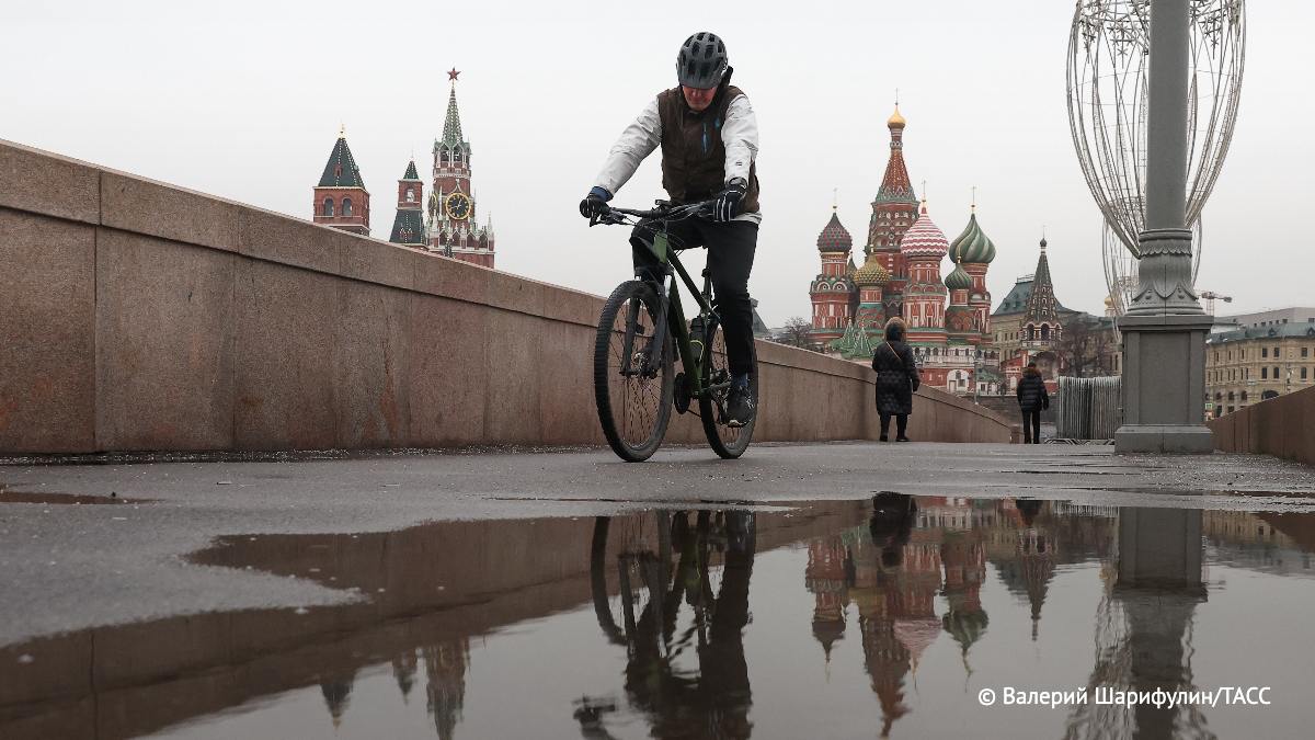 Повышение средней температуры на 1,5 градуса в 2024 году свидетельствует о том, что мир приближается к тому, что считалось "зоной безопасности" для человечества. Об этом заявил социолог британского Эксетерского университета Гейл Уайтмен.     / Наука