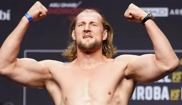 Александр Волков победил Вальдо Кортеса Акосту на турнире UFC 328 Бой завершился победой Волкова единогласным решением судей 30 27 29 28 29 28