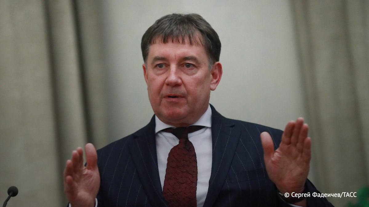 Экс судья Момотов связан с ОПГ Покровские По словам прокурора бывший судья Верховного суда Момотов в 2010 году получил земельный участок в Ростове на Дону за решение в интересах организованной преступной группы Эти сведения основаны на показаниях свидетеля Момотов в свою очередь обвинил свидетеля в предвзятости сославшись на ранее вынесенный тому суровый приговор Подпишитесь на Абзац TG VK Дзен MAX Rutube