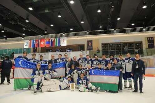 Сборная Узбекистана по хоккею выиграла чемпионат мира IIHF 2026 в группе B дивизиона III и завоевала повышение в классе Сборная Туркменистана же выступила неудачно в группе А Дивизиона III Подробнее на fergana news Актуальные новости и аналитика из Центральной Азии fergananews