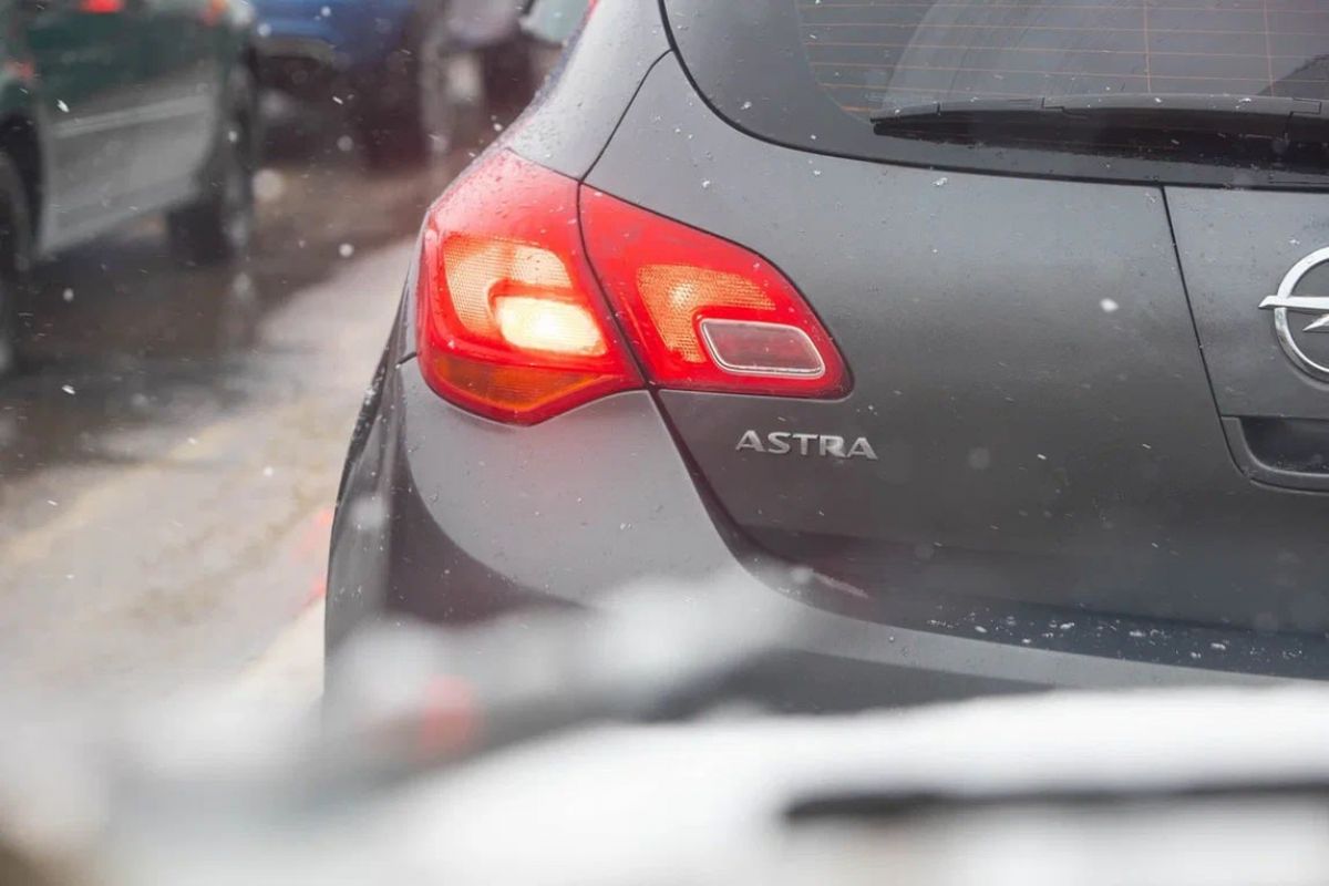 В первый рабочий день года туляки встали в пробках сразу в нескольких районах города newstula ru fn 1783844 html В первое рабочее утро 2026 года в Туле образовались пробки сразу на нескольких улицах города Рассказываем где движение осложнено больше всего Прислать новость Подписаться Мы в MAX