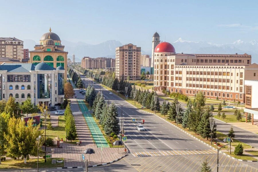 В Ингушетии создадут технопарк алюминиевой промышленности за 900 млн рублей Как сообщает Интерфакс со ссылкой на главу Ингушетии Махмуда Али Калиматова республика одной из первых прошла конкурсный отбор Минэкономразвития и получила федеральную субсидию в размере 500 млн рублей Таким образом республика получит из бюджета РФ на создание в Ингушетии технопарка 55 6 необходимых средств По мнению Калимтова это не просто очередной объект речь идёт о переходе к системному развитию экономики и формированию полноценного индустриального кластера в республике Подробнее   Подпишись на MASHNEWS