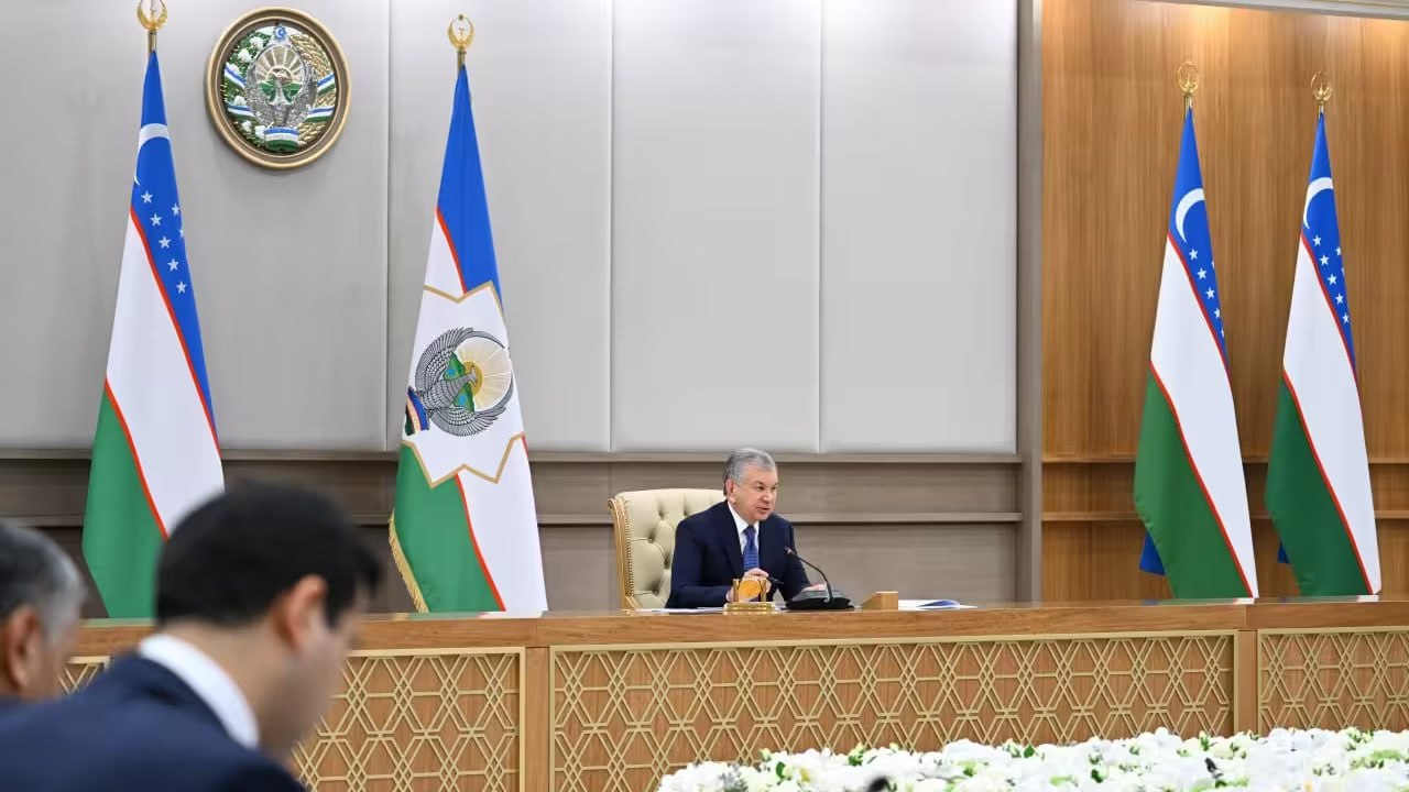 Президент уволил хокимов двух районов за неэффективность в обеспечении занятости населения Глава государства отметил что в Денауском и Чиракчинском районах работа хокимиятов оказалась среди самых отстающих несмотря на выделение огромных средств доходы граждан так и не выросли   uznews uz ru news 104998 uznews