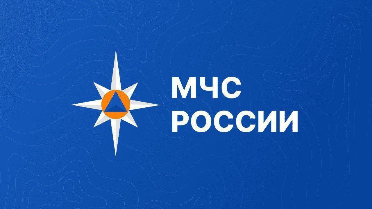 #МЧСсводзасутки    В Херсонской области за прошедшие сутки   Ликвидировано 3 техногенных пожара.  В поселке Каланчак по улице Матросова горел индивидуальный жилой дом на площади 60 квадратных метров. Погибших и пострадавших нет.  В селе Григорьевка по улице Ушакова Чаплынского МО горел неэксплуатируемый индивидуальный жилой дом на площади 26 квадратных метров. Погибших и пострадавших нет.  В селе Сергеевка по улице Школьной Новотроицкого МО горел гараж на территории частного домовладения на площади  90 квадратных метров.  Погибших и пострадавших нет.   Информация о попадании ВОП не поступала.   К ликвидации последствий ДТП не привлекались.   На водных объектах происшествий не произошло.   #БудьВКурсе событий:   Херсонская область    В России