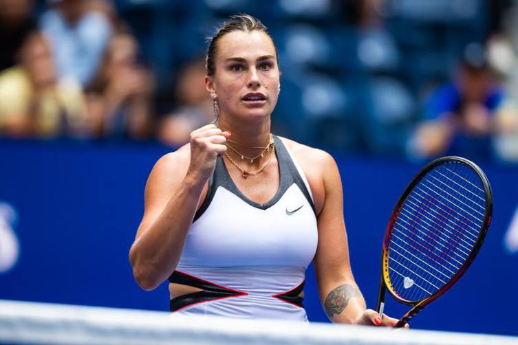 Арина Соболенко успешно стартовала на Открытом чемпионате США по теннису В первом круге белоруска обыграла швейцарскую теннисистку Ребекку Масарову 7 5 6 1 Во втором раунде соперницей Соболенко станет россиянка Полина Кудерметова Еще одна белоруска Виктория Азаренко также начала турнир с победы обыграв американку Инуэ Хин 7 6 7 0 6 4 mst gov by