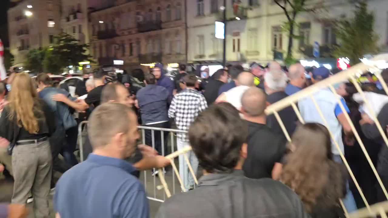 Задержания в Тбилиси: МВД Грузии сообщает о насилии и повреждении имущества