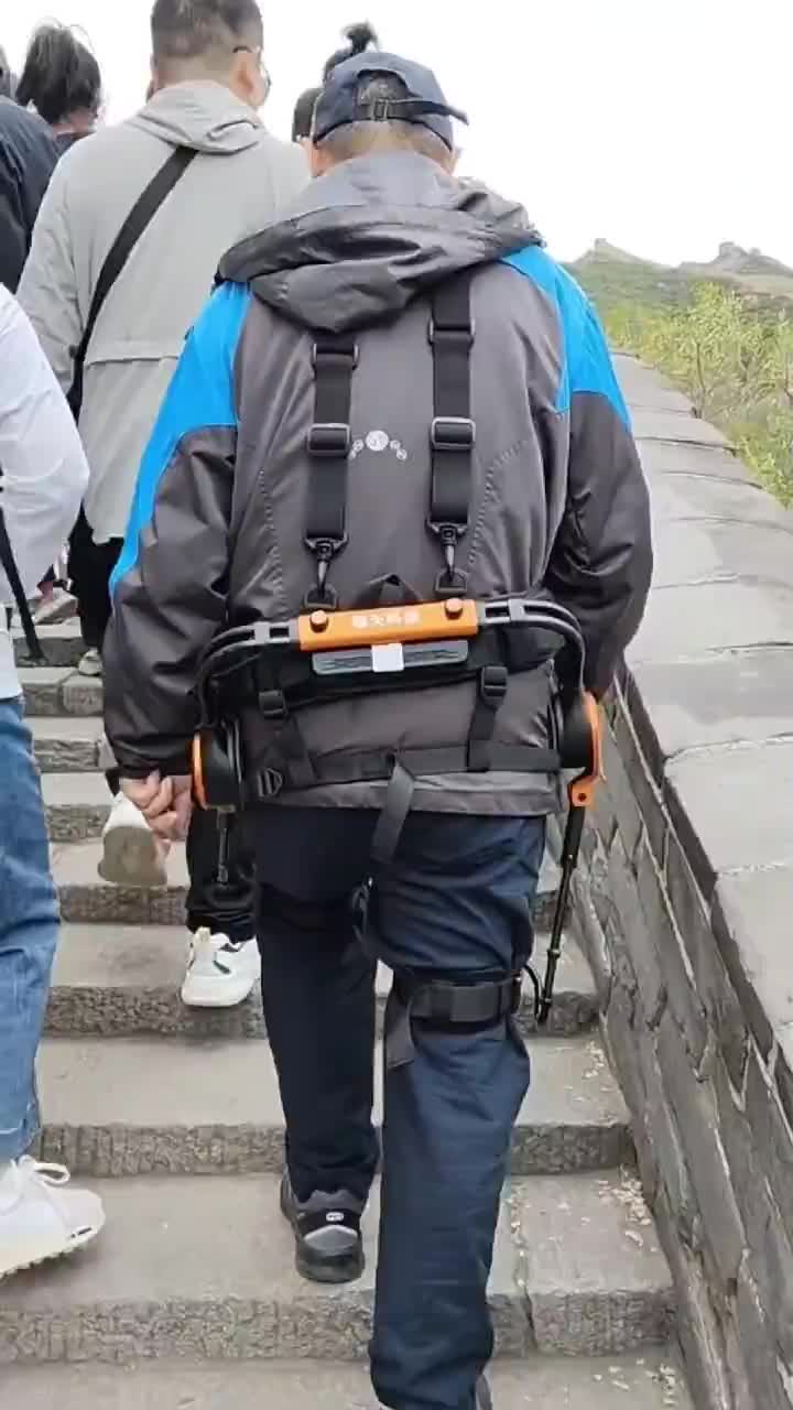 В Китае стартовала аренда экзоскелетов для туристов в горах