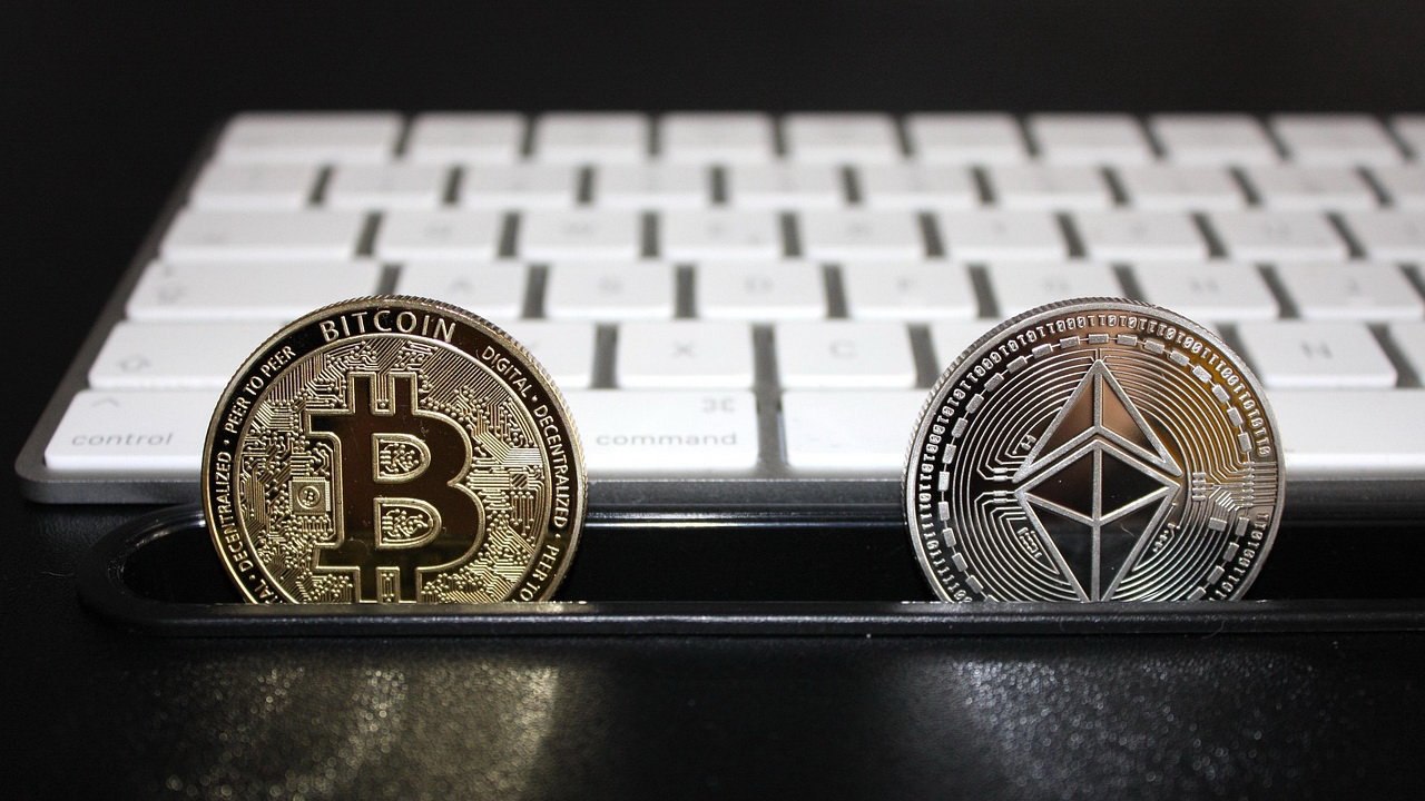 На Wildberries можно использовать криптовалюту при оплате заказов На платформе Wildberries в Беларуси появилась возможность оплатить заказ с помощью электронного сертификата приобретенного за счет обмена криптовалюты Об этом MYFIN рассказали в компании Подробности здесь myfin news