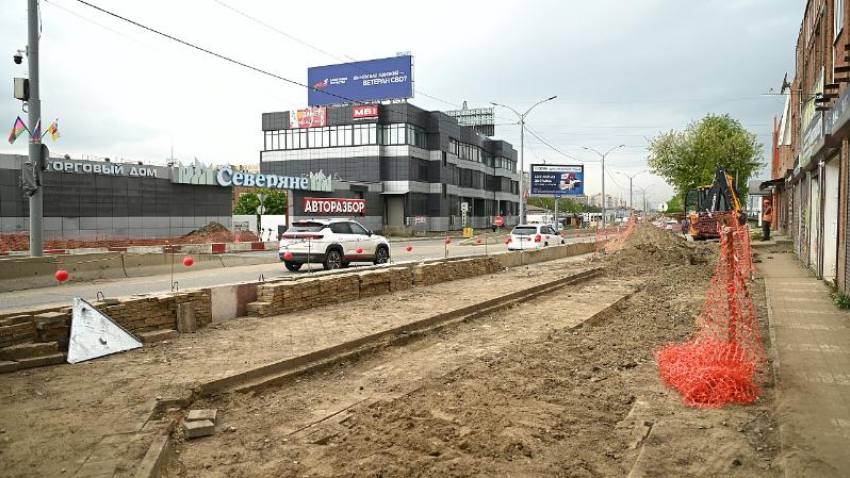 В Краснодаре ограничат движение из-за строительства перехода В Краснодаре из-за строительства надземного перехода между Новознаменским и Комсомольским с 9 мая ограничат движение транспорта. Движение ограничат по улице Уральской около дома №147/1. Кроме этого, планируется сузить проезжую часть в сторону въезда в город до одной полосы. Специалисты будут выполнять работы по устройству свайных фундаментов опор пешеходного перехода. Отмечается, что ограничения будут действовать до 16 мая включительно. Работа Авто Глэмпинг