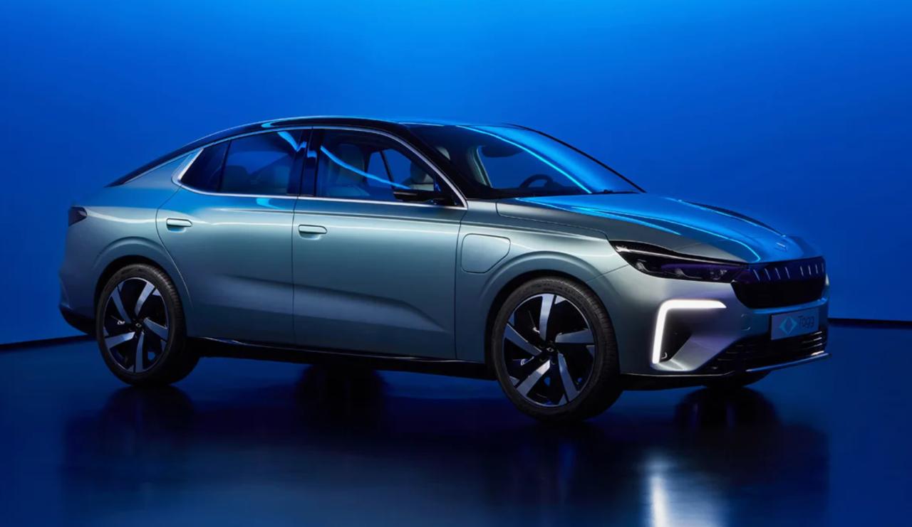 Турки решили поучаствовать в расшатывании европейских автопроизводителей Турецкий Togg занимающийся производством электромобилей представил новый седан и заявил что начнет продажи свих электромобилей в Европе начиная с Германии На европейский рынок планируют вывести внедорожник T10X и новый седан T10F
