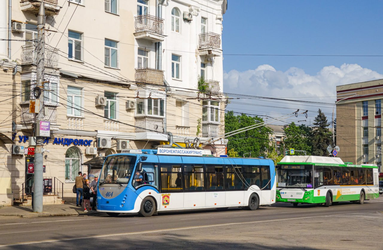 Власти Воронежа готовятся протестировать на улицах города электробусы и троллейбусы с автономным ходом.  В первую экспериментальную партию планируется включить 4 единицы транспорта разных производителей – их собираются сравнить по удобству эксплуатации и экономичности и так выбрать лучший вариант.   Ожидается, что решение о покупке такого транспорта примут уже до конца года, а получить машины можно будет к концу первого квартала 2025 года.  Фото: piterTroll  transphoto .  #Воронеж #Троллейбусы #Новости_ГТ #Воронеж_ГТ    Троллейбус   ДТП