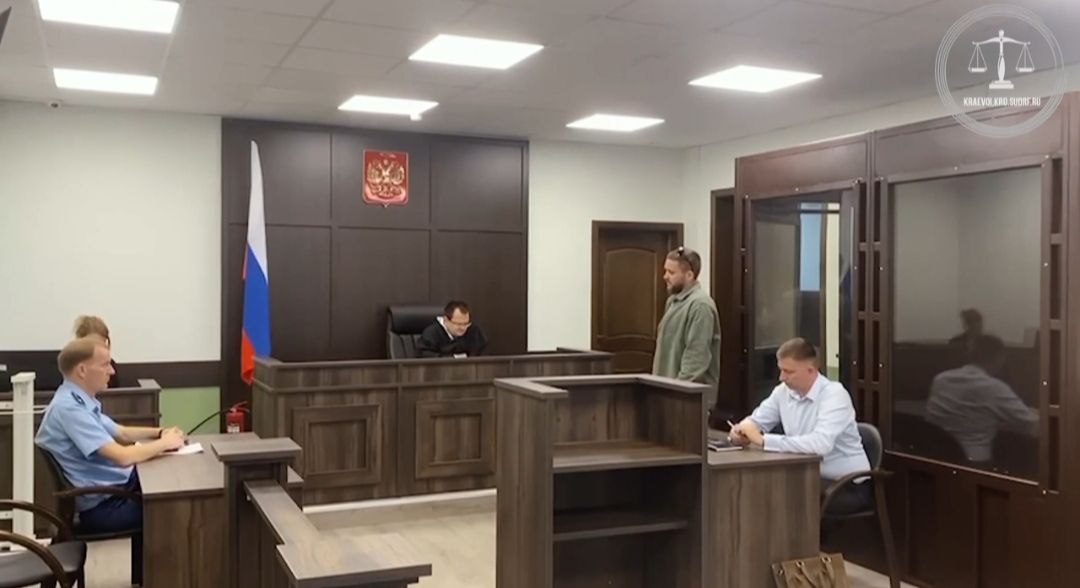 Житель Анапы оштрафован на полмиллиона рублей за финансирование экстремистской организации Установлено что в августе 2021 года мужчина находясь у себя дома перевел 500 рублей перейдя по ссылке на сайте ФБК Эта информация была известна обвиняемому как и то что ссылка по которой он перешел предназначена для финансирования и обеспечения деятельности организации Преступление было выявлено сотрудниками УФСБ России по Краснодарскому краю В суде анапчанин признал вину и раскаялся назвав свой поступок необдуманным С учетом всех обстоятельств судом ему назначено наказание в виде штрафа в размере 500 тысяч рублей Приговор в законную силу не вступил сообщили в Объединенной пресс службе судов Краснодарского края организация иноагент признана экстремистской и запрещена в России Радио 104FМ Новая Россия