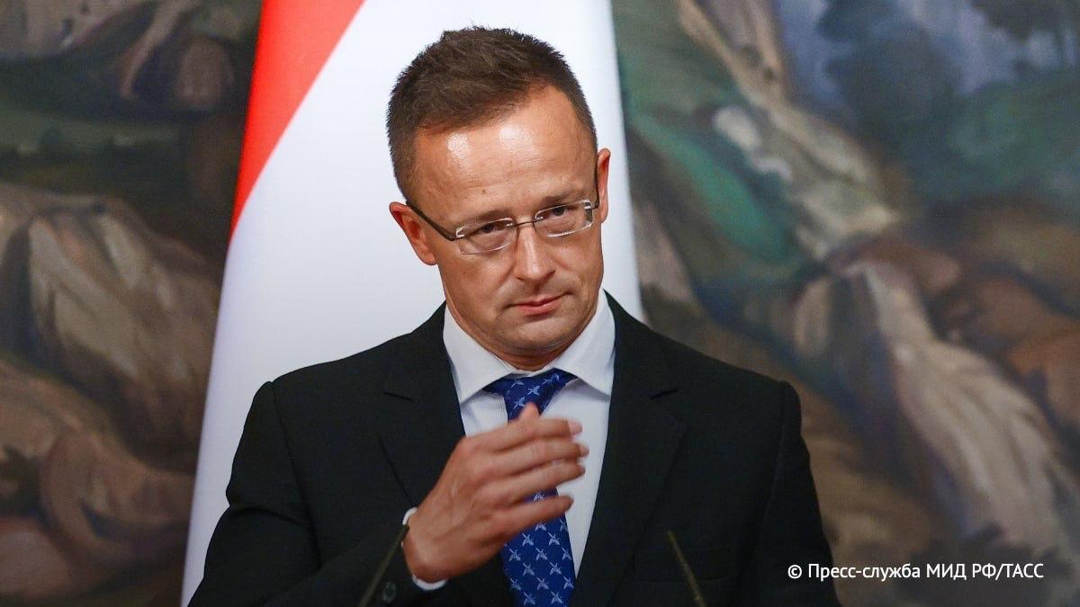 Венгрия в 2025 году получит около 5 млн тонн российской нефти по нефтепроводу Дружба заявил Сийярто в кулуарах РЭН В 2026 году Венгрия планирует сохранить объемы покупки российской нефти на таком же уровне РЭН