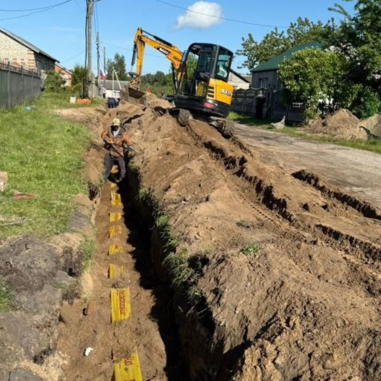 В Багратионовском районе проложили 35 километров сетей внутрипоселкового газопровода низкого давления. Всего до конца 2026 года в рамках проекта будет построено 53 км сетей по посёлкам Широкое, Нагорное, Дубровка, Долгоруково, Чапаево, Пограничное, Корнево и Пограничный с вводами к жилым домам. К природному газу смогут подключиться 2189 домовладений, где проживают 5979 человек. Источник: Министерство строительства и жилищно-коммунального хозяйства Калининградской области