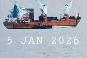 Теплоход с 18 членами экипажа застрял во льдах у побережья Чукотки Об инциденте сообщила Дальневосточная транспортная прокуратура Теплоход застрял недалеко от посёлка Беринговский Для его освобождения планируют привлечь судно ледового класса На борту судна экипаж в составе 18 человек Угрозы безопасности их жизни и здоровья нет Люди обеспечены продовольствием и питьевой водой запас рассчитан примерно на 20 дней сообщили корр ИА Чукотка в ведомстве ЧИТАТЬ ПОЛНОСТЬЮ тг канал dvtproc происшествия Информагентство Чукотка ПОДПИСАТЬСЯ ПОДДЕРЖАТЬ ГОЛОСОМ