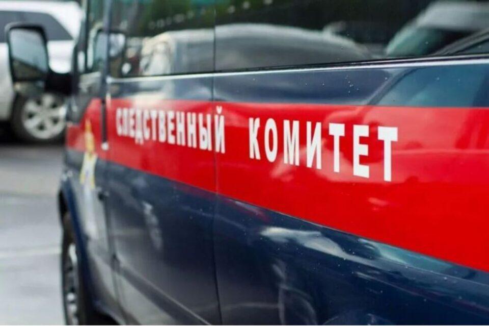 Нижегородцу грозит срок за отрицание Холокоста в соцсетях  47-летний житель Нижнего Новгорода стал фигурантом уголовного дела о реабилитации нацизма.  Суть дела: в мае 2025 года мужчина оставил в соцсети комментарий, где отрицал факт Холокоста. Экспертиза подтвердила, что его высказывания содержат признаки реабилитации нацизма  Дело возбуждено по материалам региональных управлений ФСБ и МВД.  Подозреваемый находится под подпиской о невыезде. Следствие устанавливает все обстоятельства произошедшего  За такие действия закон предусматривает наказание до 5 лет лишения свободы.    Что еще случилось в Нижнем?