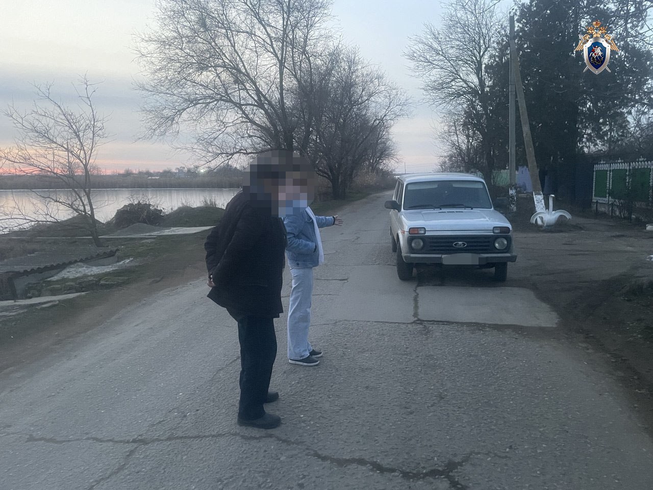 В Городовиковске местная жительница предстанет перед судом за управление автомобилем в состоянии опьянения и покушение на дачу взятки должностному лицу Городовиковским межрайонным следственным отделом следственного управления СК России по Республике Калмыкия завершено расследование уголовного дела в отношении 32-летней жительницы города Городовиковска. Она обвиняется в совершении преступлений, предусмотренных ч. 1 ст. 264.1 управление автомобилем в состоянии опьянения лицом, ранее привлеченным к административной ответственности за аналогичное деяние и ч. 3 ст. 30, ч. 3 ст. 291 УК РФ покушение на дачу взятки должностному лицу . По версии следствия, в дневное время 09 февраля текущего года сотрудниками полиции остановлен легковой автомобиль, водитель которого ранее была привлечена к административной ответственности за управление транспортным средством в состоянии опьянения и вновь находилась в состоянии опьянения. Осознавая последствия в виде привлечения к уголовной ответственности, женщина попыталась передать сотрудникам полиции взятку в виде денег в сумме 15 тысяч рублей. Вместе с тем, противоправные действия обвиняемой не были доведены до конца, поскольку полицейские от получения денег отказались и предприняли меры к фиксации преступления. Следствием собрана достаточная доказательственная база, в связи с чем, уголовное дело с утвержденным обвинительным заключением направлено в суд для рассмотрения по существу. «ВКонтакте» и в мессенджере «Телеграм».
