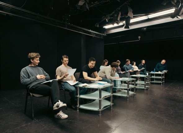 Читка пьес на тему "СВО глазами современников" прошла в Иркутском драматическом театре В рамках творческой лаборатории будут отобраны три работы, которые представят на XV Международном фестивале имени Вампилова Читать подробнее на сайте...