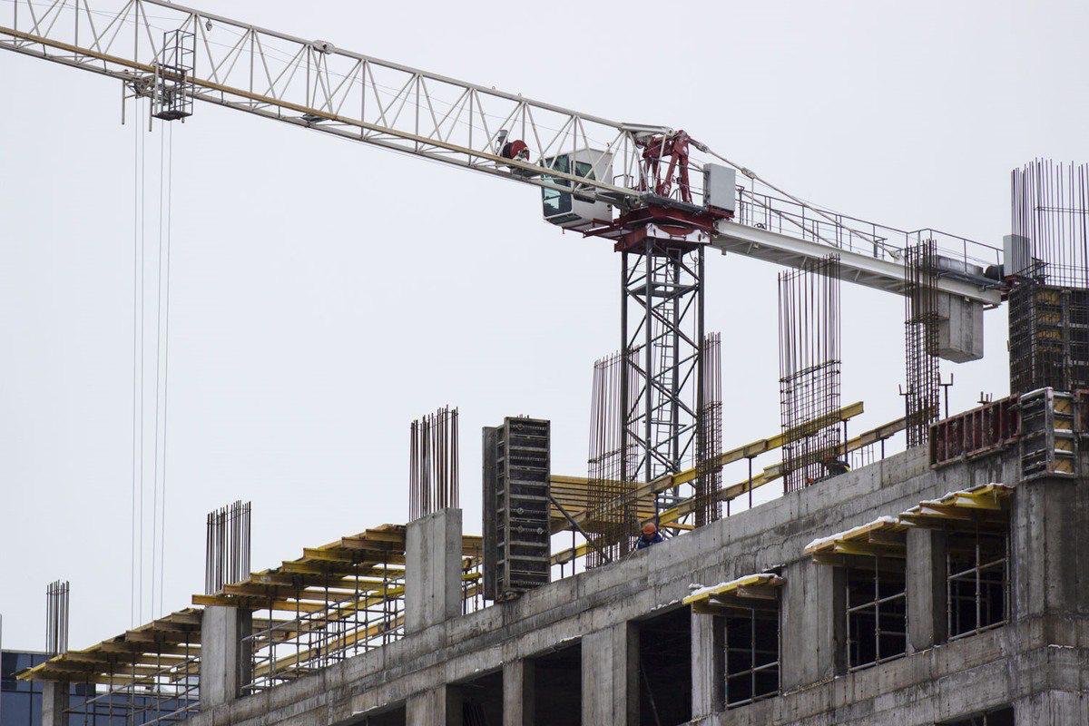 Александр Лукашенко на 2 года продлил действие указа об открытии спецсчетов для строительных организаций По указу 126 отдельные строительные организации находящиеся в тяжелом финансовом состоянии могут открывать специальные счета для аккумулирования целевых и текущих авансов Для эффективного использования таких авансов установлены ограничения по обращению взыскания на денежные средства которые есть на данных счетах Подробнее