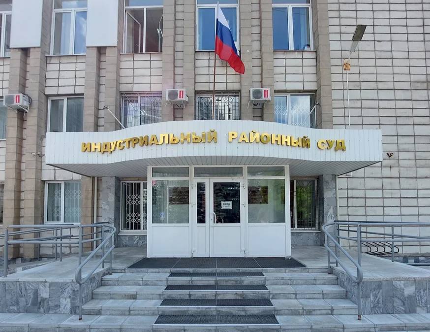 Житель Прикамья четыре года числился мертвым из-за ошибки ЗАГСа В Индустриальный районный суд обратился 29-летний пермяк с заявлением об аннулировании актовой записи о его смерти. Как сообщает пресс-служба краевого суда, летом прошлого года при прохождении медицинской комиссии ему стало известно, что в медицинской базе «Промед» он числится в списке умерших с 2021-го. Актовая запись о смерти была составлена отделом ЗАГС на основании медицинского свидетельства Березниковского патолого-анатомического отделения ГБУЗ ПК «Клиническое патологоанатомическое бюро». По мнению суда, умерший мог иметь доступ к данным заявителя, которые предъявил при госпитализации.