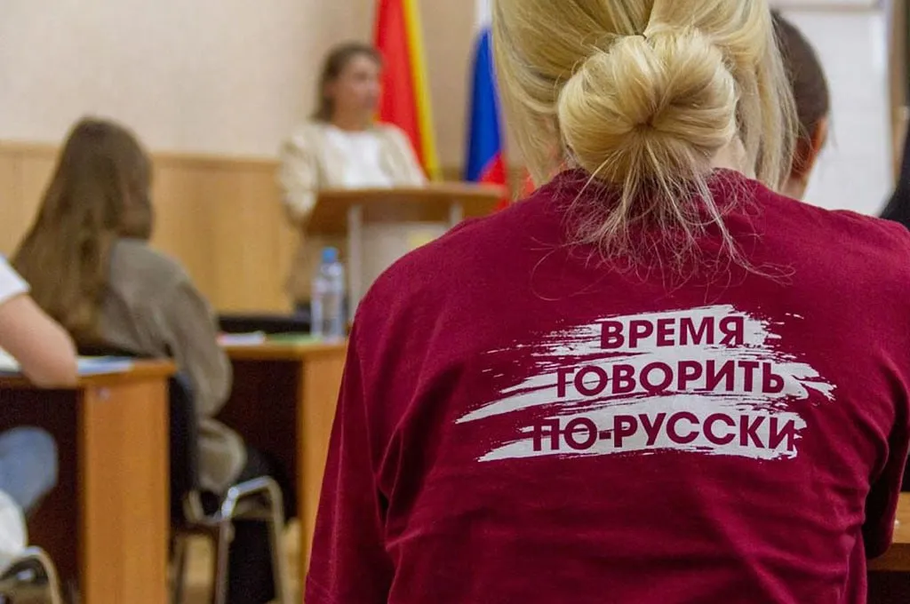ГРАНТОВАЯ СЕССИЯ С 15 апреля в фонде Русский мир начинается прием заявок на гранты по проектам реализация которых начинается в период с 15 ноября 2026 года по 14 марта 2027 года   russkiymir ru grants