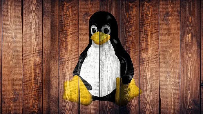 В ядре Linux нашлась дыра через которую злоумышленники уже 9 лет получают root доступ 5 мая C NEWS Выявленная в конце апреля уязвимость уже обозначена CISA как активно эксплуатируемая рабочий эксплойт занимает всего 732 байта и позволяет получить root доступ практически на любой сборке Linux после 2017 г Коммиты на подозрении Агентство по защите инфраструктуры и кибербезопасности США CISA обозначила уязвимость допускающую повышение привилегий в ядре Linux как активно эксплуатируемую Уязвимость присутствовала в ядре Linux с 2017 г и как утверждают эксперты компании Kaspersky позволяла получить root полномочия практически на любой современной сборке Linux Баг отслеживаемый как CVE 2026 31431 получил также неофициальное название Copy Fail такие имена собственные присваиваются только особенно выдающимся уязвимостям Предположительно корень проблемы коммит 72548b093ee3 добавленный в ядро Linux в 2017 г Он внедрил поддержку операций на месте in place для AEAD шифрования в модуле algif aead что привело к дефекту обработки буферов Таким образом уязвимость затрагивает ядра выпущенные в период с 2017 по 2026 гг Под угрозой находятся как устаревшие серверные конфигурации так и актуальные дистрибутивы Ubuntu RHEL отдельные сборки WSL2 и другие системы с загруженным модулем algif aead говорится в публикации Kaspersky Подмена кэша Суть уязвимости по версии Kaspersky состоит в следующем Криптографический алгоритм ядра Linux authencesn в процессе работы использует часть выделенной памяти как временный буфер четыре байта записываются напрямую в страницы файлового кэша page cache Это дает злоумышленнику возможность контролируемо изменять содержимое кэша любого файла доступного для чтения говорится в публикации Уже выявлен рабочий эксплойт отличающийся крошечным размерам 732 байта Написанный на Python эксплойт записывает четыре контролируемых байта в кэш исполняемого файла например с битом setupid В результате код программы меняется прямо в оперативной памяти и при следующем запуске она выполняет вредоносные действия с правами root Файл на диске при этом остаётся неизменным Подписывайтесь на наш канал в МАХ