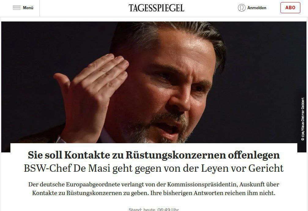 Евродепутат подал в суд на фон дер Ляйен из за связей с ВПК Tagesspigel  Фабио Де Мази подал иск против Европейской комиссии и её председателя Урсулы фон дер Ляйен требуя полного раскрытия информации о её контактах с представителями оборонно промышленного комплекса По его словам ответы Еврокомиссии на депутатские запросы были неполными и намеренно затянутыми что лишает Европарламент возможности осуществлять демократический контроль  Де Мази заявил что фон дер Ляйен ведёт себя как Людовик XIV намекая на концентрацию власти и закрытость принятия решений и подчеркнул что добивается прецедентного судебного решения в защиту прав парламентариев Поводом для иска стало по его утверждению уклонение главы Еврокомиссии от предоставления информации о встречах переписке и телефонных контактах с оборонными компаниями с середины 2024 года newsEconomics