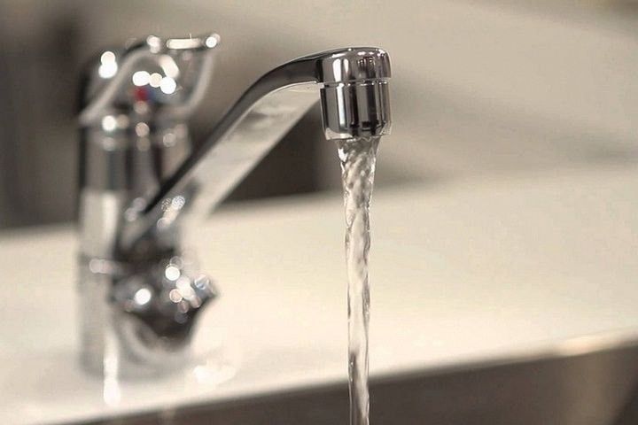 ‼ Вода в городе, резервуары чистой воды наполнены. Воду начали подавать в три района Бердянска По информации администрации филиала "Бердянское ПУВКХ " ГУП ЗО "Вода Запорожья", проблемы с подачей воды в город устранены. Более того, вода уже в городе, резервуары цеха водоочистки наполнены, запущен в работу водовод В-1. Вода уже подаётся в микрорайоны: 8 Марта, Колония, Слободка. Постепенно будут запускаться в работу остальные городские водоводы.