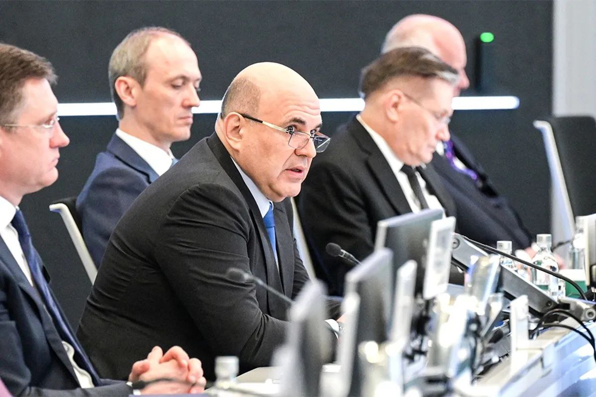 Спрос на российский корпоративный софт вырос в 2-3 раза за пять лет.  Всего два года работы по переводу российских производств на отечественный софт дали хороший опыт, считает премьер-министр Михаил Мишустин. Более 60 проектов по внедрению программных продуктов уже считаются завершенными.  Глава правительства провел стратегическую сессию, посвященную разработке промышленного программного обеспечения тяжелого класса. Как известно, президентом поставлена задача к 2030 году обеспечить переход 80% российских организаций ключевых отраслей на отечественный софт, в первую очередь на прикладные решения для производственных и управленческих процессов.    Б—Ж