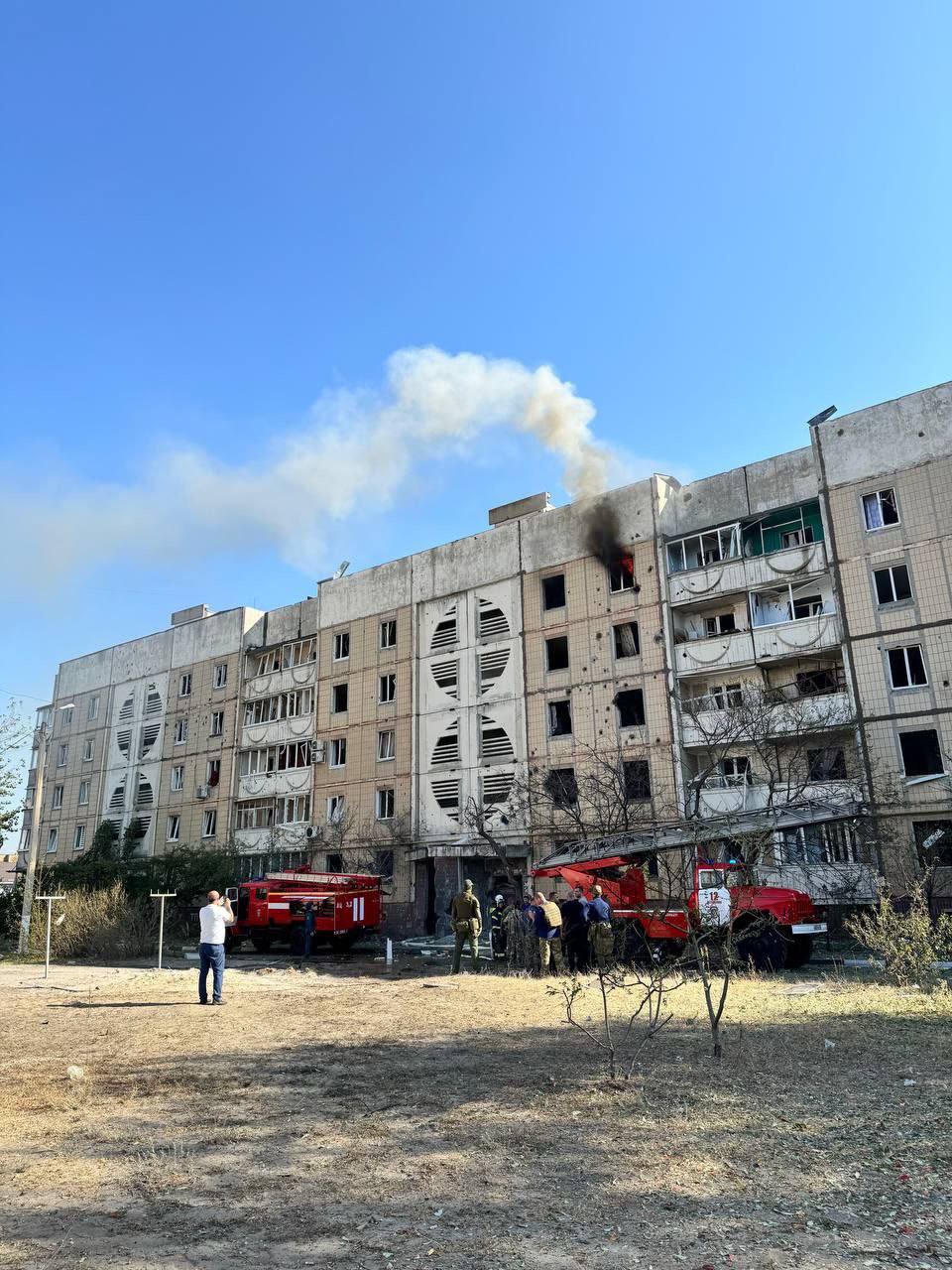 Один человек погиб и еще двое ранены после обстрелов ВСУ города Шебекино, сообщил губернатор Белгородской области.