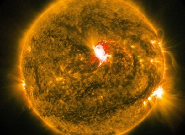 Сильные магнитные бури обрушились на Землю после трех сверхмощных вспышек на Солнце Метеозависимым будет непросто Читать подробнее на сайте