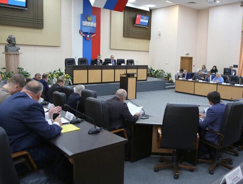 Калуга и Брест наладят сотрудничество 20 мая состоялось совместное заседание комитетов городской думы. На нем обсудили соглашение о сотрудничестве между Калугой и Брестом. Оно необходимо для совместных проектов в различных сферах — культуры, туризма, спорта, науки. Кроме того, появится возможность для обмена опытом между органами местного самоуправления. Депутаты такую инициативу поддержали.