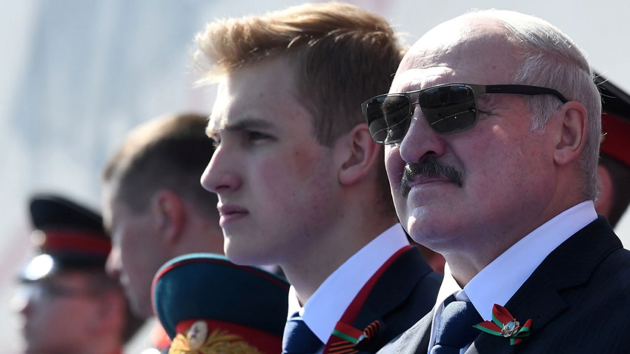 Лукашенко назначил своему сыну Николаю стипендию для одарённых детей