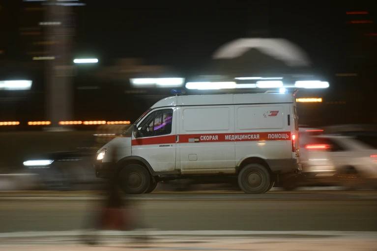 Ребёнок умер во время лечения в санатории в Ленобласти 12-летний мальчик неожиданно умер в селе Колчаново в Волховском районе Ленобласти, где он проходил лечение. Проверку по факту трагедии начали, уголовное дело возбуждено. По предварительным данным, подросток страдал астмой. Когда ему стало плохо, медики не смогли его спасти. Теперь их действия проверят в прокуратуре. : Алексей Булатов : СПб — отдай свой буст нам