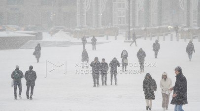 Синоптик Ильин спрогнозировал небольшой мороз в столичном регионе   Синоптик прогностического центра «Метео» Александр Ильин спрогнозировал небольшой мороз в Москве и Московской области в ближайшие дни.  Читать далее