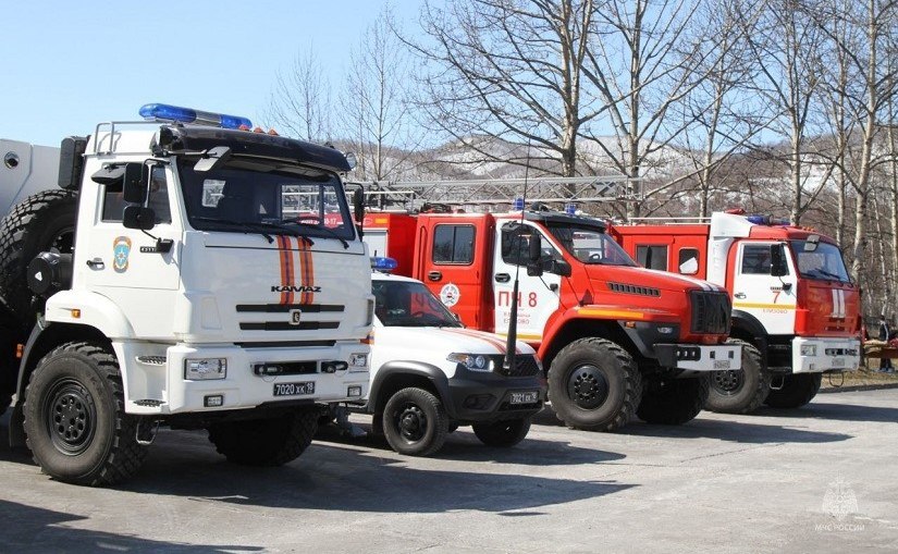 МЧС на Камчатке переходит на усиленный режим Одним праздник другим тушение пожаров и спасение людей С 1 ноября и до утра 5 го сотрудники МЧС России на Камчатке переходят на усиленный режим несения дежурства В праздничные дни растет риск пожаров и других происшествий Подробности по ссылке   kamtime ru article 18d8ff13 6005 45fc b279 c199c510347e