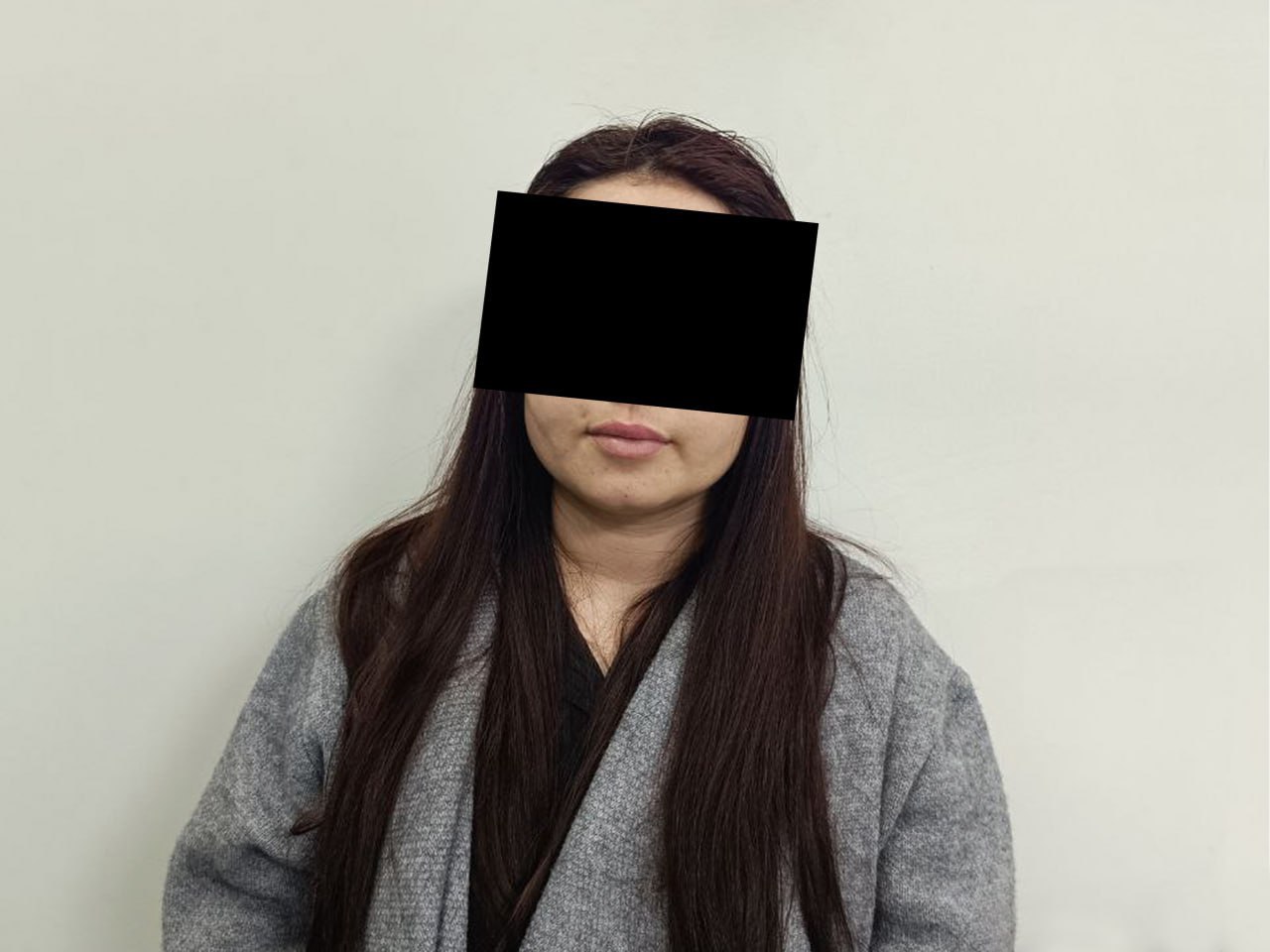 В Ташкенте в аэропорту задержали женщину 1998 года рождения которая пыталась отправить двух девушек в Таиланд для занятия проституцией преступление организовал гражданин 2005 года рождения находящийся в Таиланде по данному факту возбуждено уголовное дело