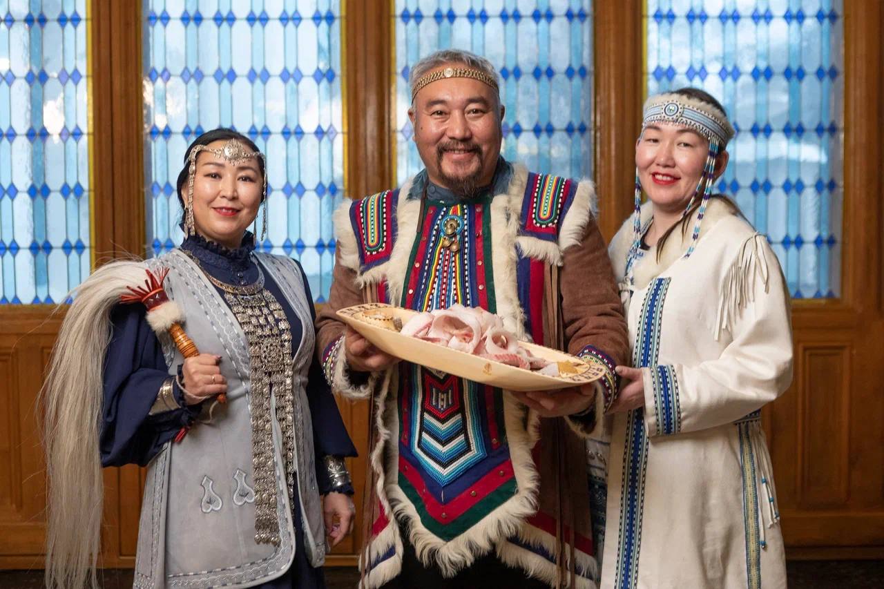 Блюда национальной кухни Якутии представят на фестивале «Йошка Еш»  Якутия примет участие в III Межрегиональном фестивале «Йошка Еш», который пройдет 16-17 августа в Республике Марий Эл.     Более 50 поваров и авторов лучших гастрономических проектов из 12 регионов страны покажут более 200 уникальных блюд национальной кухни.   Проголосовать за  понравившиеся блюда  можно в приложении «Гастрономическая карта России».