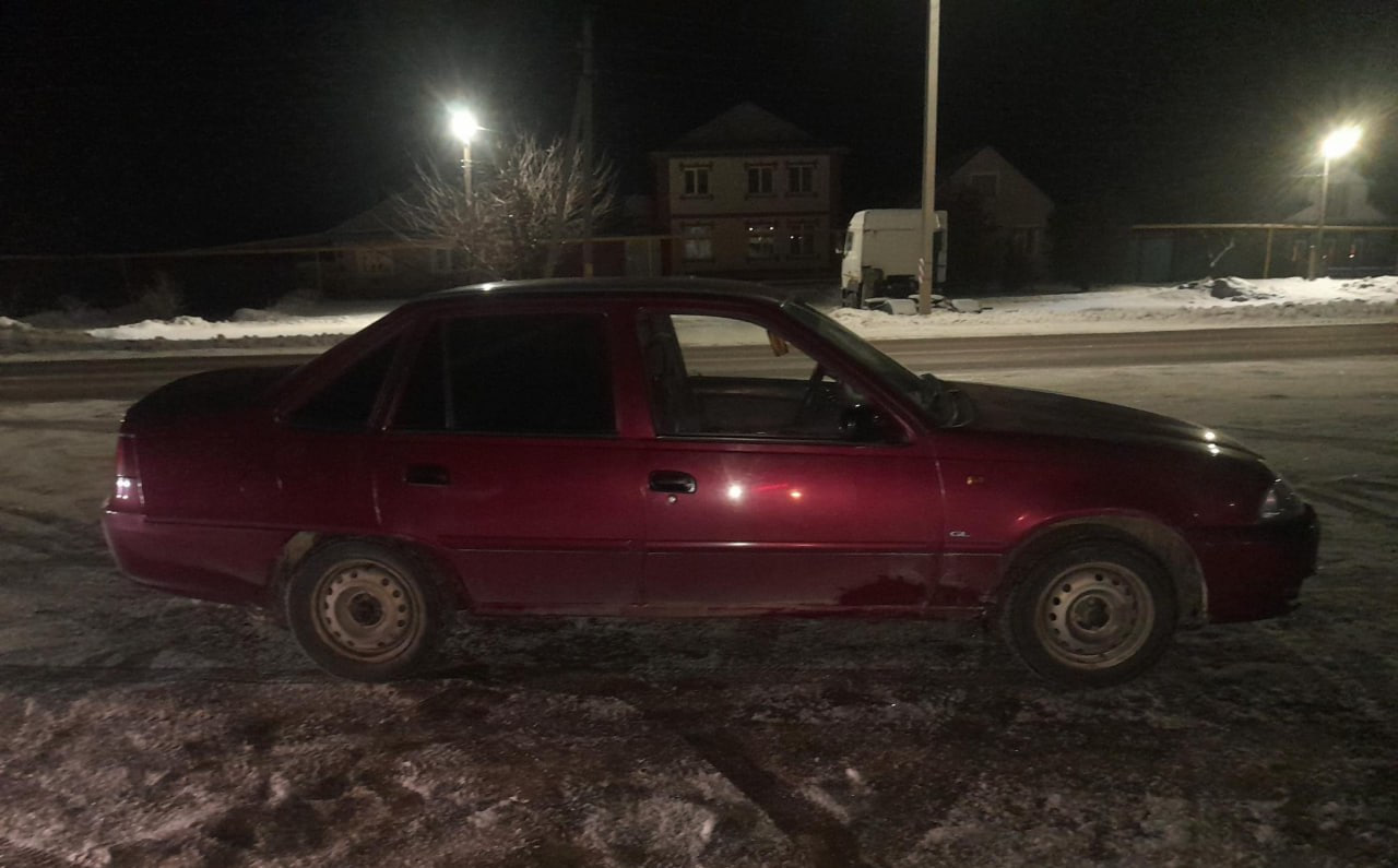 Пьяный водитель Daewoo Nexia насмерть переехал лежащего на проезжей части 46 летнего мужчину ДТП произошло ночью воскресенья 25 января в Бутурлиновке 19 летний парень наехал на местного жителя во время движения у дома 45 на улице 3 го Интернационала От полученных травм пешеход скончался на месте Полиция проводит проверку   vrn aif ru incidents crash pyanyy voditel inomarki nasmert pereehal lezhashchego na doroge voronezhca aifvrn