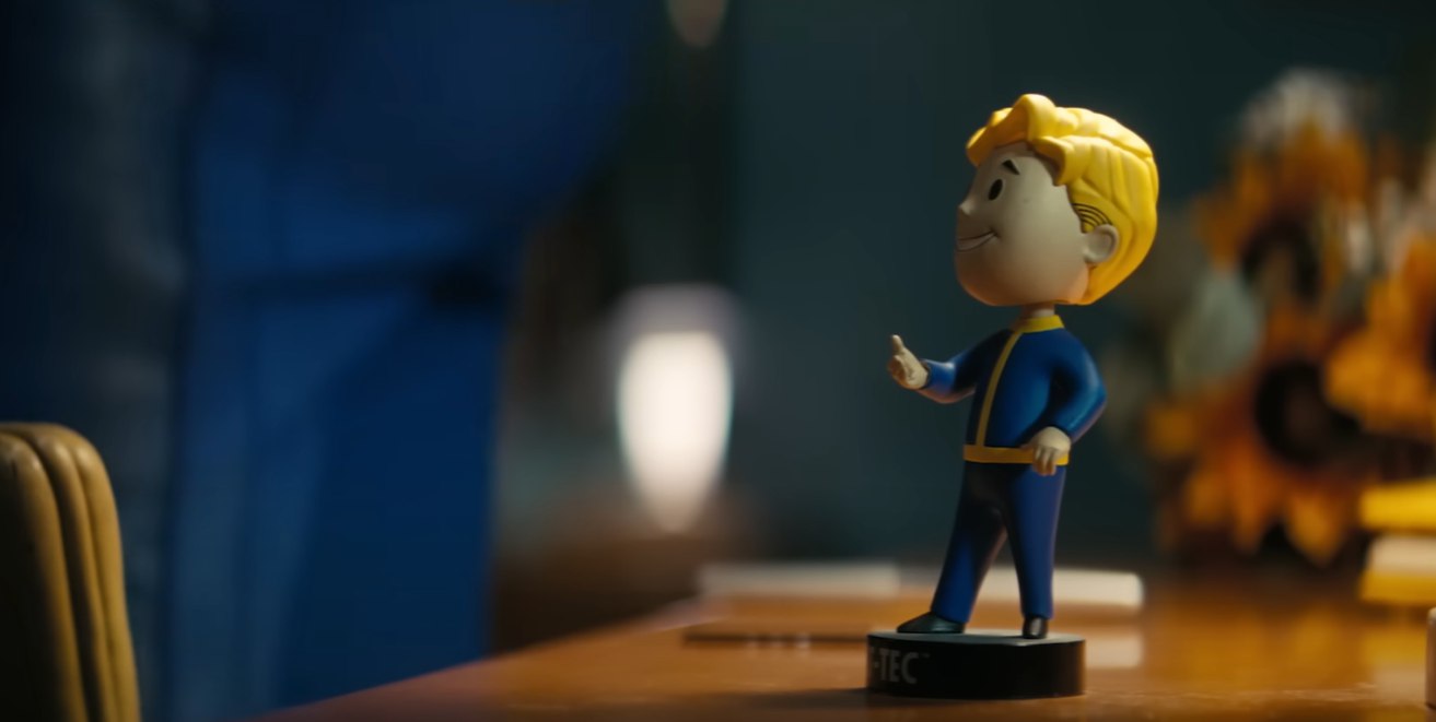 Началась работа над вторым сезоном сериала Fallout. Появилось фото от исполнительного продюсера  Адаптация Fallout от Amazon впечатлила многих и привлекла внимание к франшизе. Продолжение уже в работе.