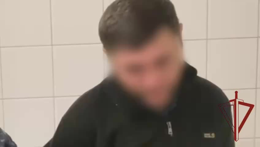 В Волжском задержаны два 18-летних парня за кражу продуктов из супермаркета