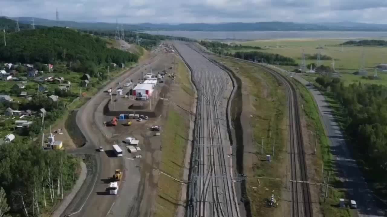 РЖД открывает новый транзитный парк в Комсомольске-на-Амуре для повышения грузоперевозок