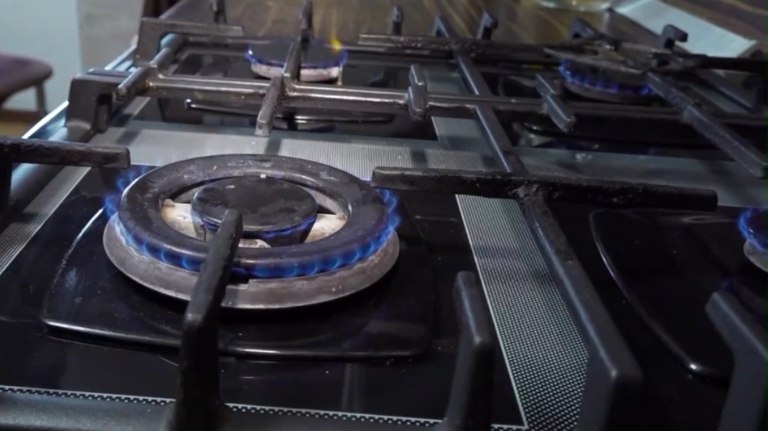 Многодетным семьям в Брянской области предложили компенсировать проверку газа   guberniya tv obshhestvo 322059 В Брянской области предложили частично возмещать расходы на проверку газового оборудования для многодетных семей пенсионеров и участников спецоперации Инициатором выступила глава комитета Госдумы Яна Лантратова направившая соответствующее предложение в адрес заместителя председателя правительства Марата Хуснуллина ƃℾ подписаться прислать новость