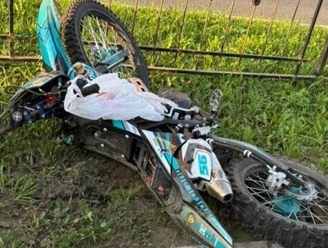 На Правобережье мотоциклист въехал в ограждение Утром в Калуге на улице 65 лет Победы произошло ДТП. Мотоцикл "Мотоленд" въехал в забор. Водитель пострадал, сообщает МЧС России по Калужской области.