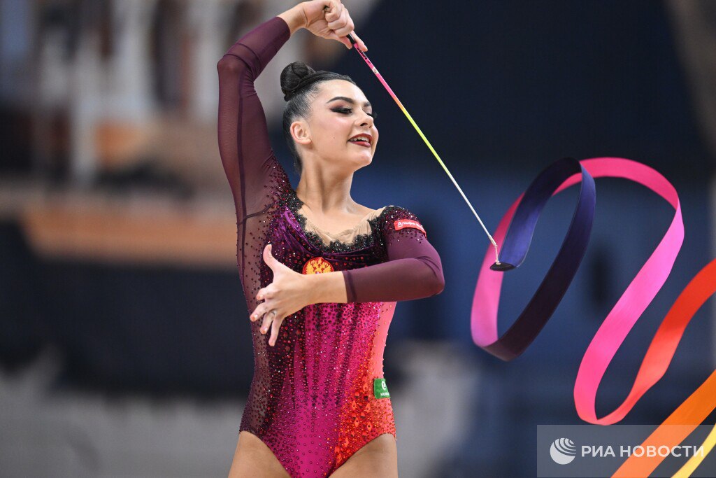 Лала Крамаренко получила нейтральный статус Об этом сообщается на сайте Международной федерации гимнастики 21 летняя Крамаренко является трехкратной чемпионкой мира по художественной гимнастике среди юниоров Подписывайтесь на РИА Новости Спорт в MAX