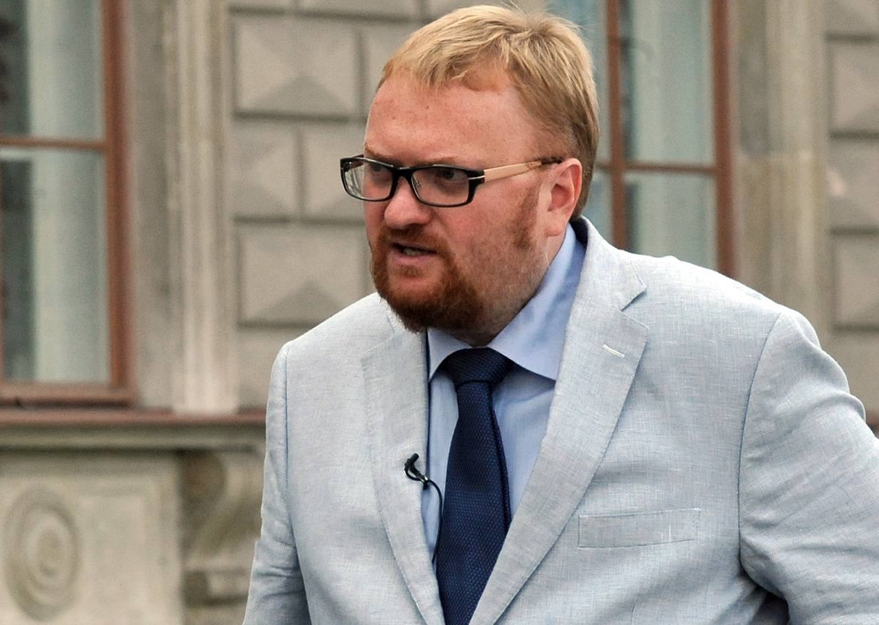 В ГД РФ призвали запретить порносайты по примеру Киргизии Порносайты — это проявление экстремизма, нарушение традиций и неуважение к женщине, заявил депутат Виталий Милонов. Сегодня парламент Киргизии принял законопроект о блокировке сайтов с порнографией. Инициаторы пояснили, что это делается «в целях защиты моральных и нравственных ценностей общества». Путешествие по России