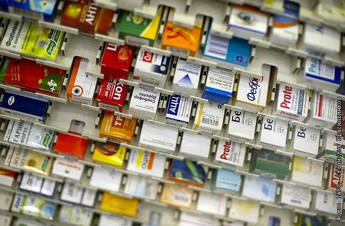 На Ставрополье выявили завышение цен на лекарства В 2025 году надзорные ведомства по всей стране включая Ставропольский край зафиксировали случаи необоснованного роста цен на лекарства Аптеки нарушали установленную законом предельную надбавку в 30 По данным Генпрокуратуры РФ нарушения были выявлены в ряде регионов Хотя на Ставрополье ситуация была менее острой чем например в Тюменской области где цена на Диклофенак была завышена на 446 все нарушители получили официальные предостережения Генпрокуратура продолжает мониторить ценообразование в аптечных сетях Новости Кмв Экспресс Заказать рекламу