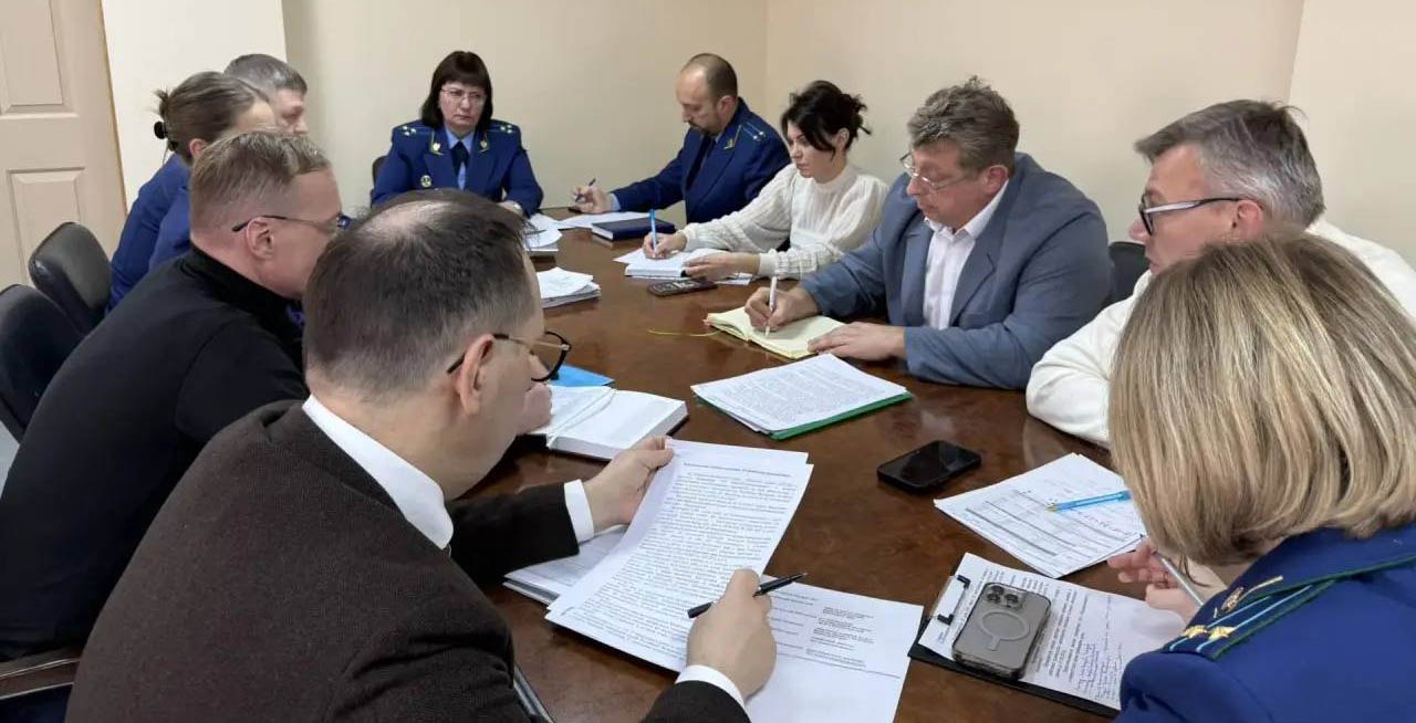 Камчатскгражданпроект сотрудникам задолжали 12 миллионов рублей зарплаты В Петропавловске Камчатском прокуратура проверяет АО Камчатскгражданпроект из за долгов по зарплате Компания не платила 18 сотрудникам с сентября 2025 года накопив более 12 миллионов рублей Нажмите для подробностей   kam24 ru news main 20260219 125639 html utm source telegram utm medium messenger